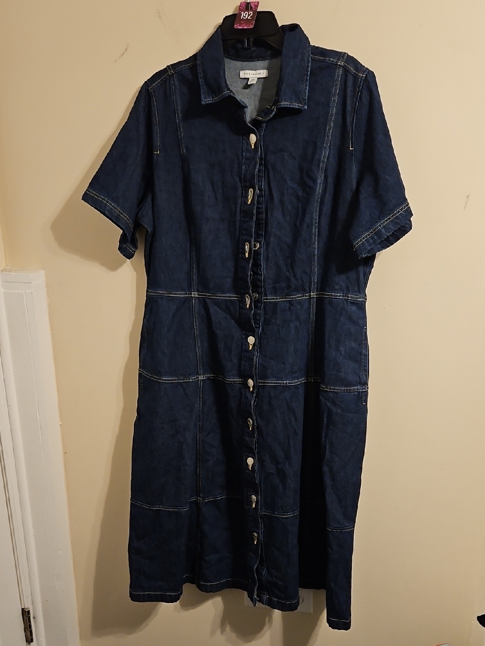 Free Assembly Short Sleeve Jean Midi Dress. In EUC